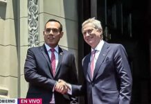 Presidente Jerí recibe a presidente electo de Chile en Palacio de Gobierno