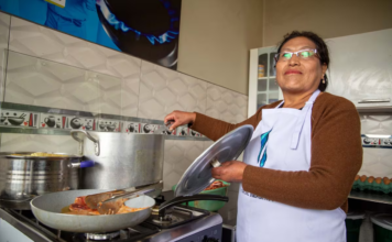 Por fin llegó el gas domiciliario a Cusco: Instalan servicio en la primera vivienda